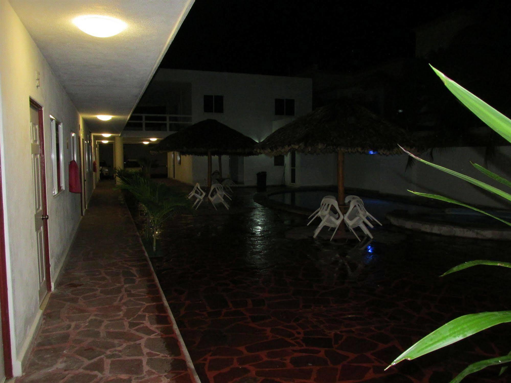 Hotel Albatros Palace Manzanillo Extérieur photo